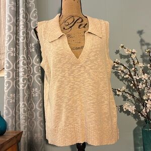 Jamison (Boutique) Notched V-Neck Knit Sleeveless Sweater